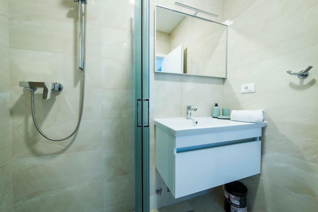 Apartmani Spiline - Mia Baška Voda Exteriör bild